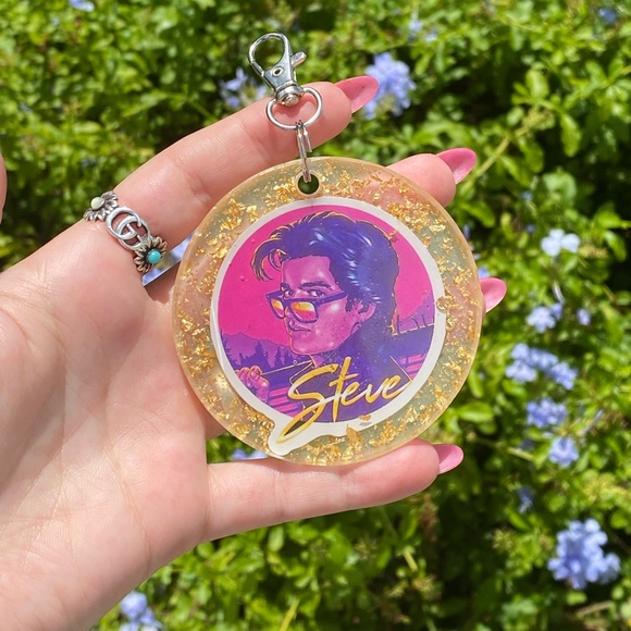 Stranger Things Purple Steve Harrington Cartoon & Gold Flakes Keychain Bag Charm - Picture 9 of 17